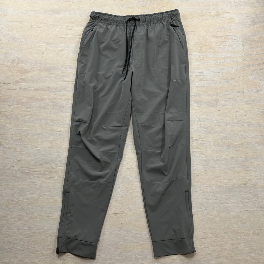 Nike Pants Dri-FIT Tapered Training Joggers Zipper Pockets Grey Mens Size M